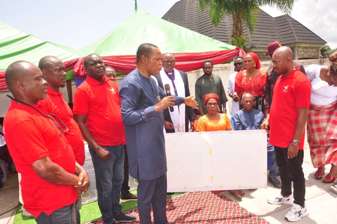 A community leader addresses guests, clergy and Fast Track Development Initiative team members at the Isiama Women’s Empowerment event